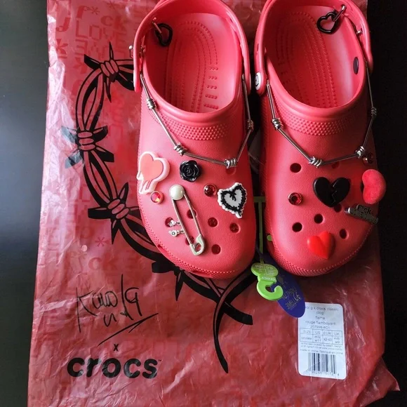 NWT Karol G x Crocs Collab Classic Clog //Women’s NWT Karol G x Crocs Collab Classic Clog Mens 10 / Women main image 4